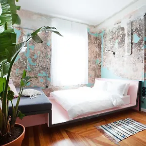 The Trilogy House Apartment